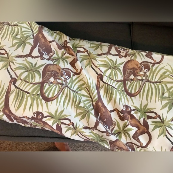 Vintage 90’s Spider Monkey Jungle Leaf Print XL Jumbo Pillow Body Pillow 53”X20” - Picture 6 of 11